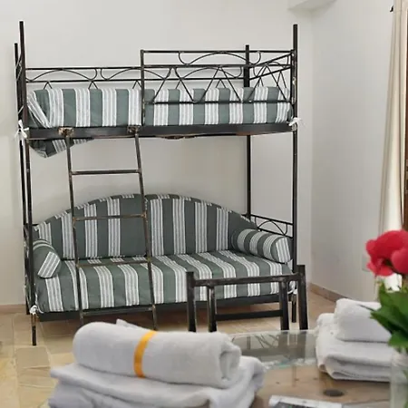 Dimora Dei Cardinali